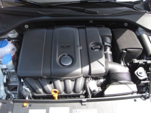 Volkswagen Jetta Air Filter - K&N Engineering - Drop in, High-Flow - `05-`10